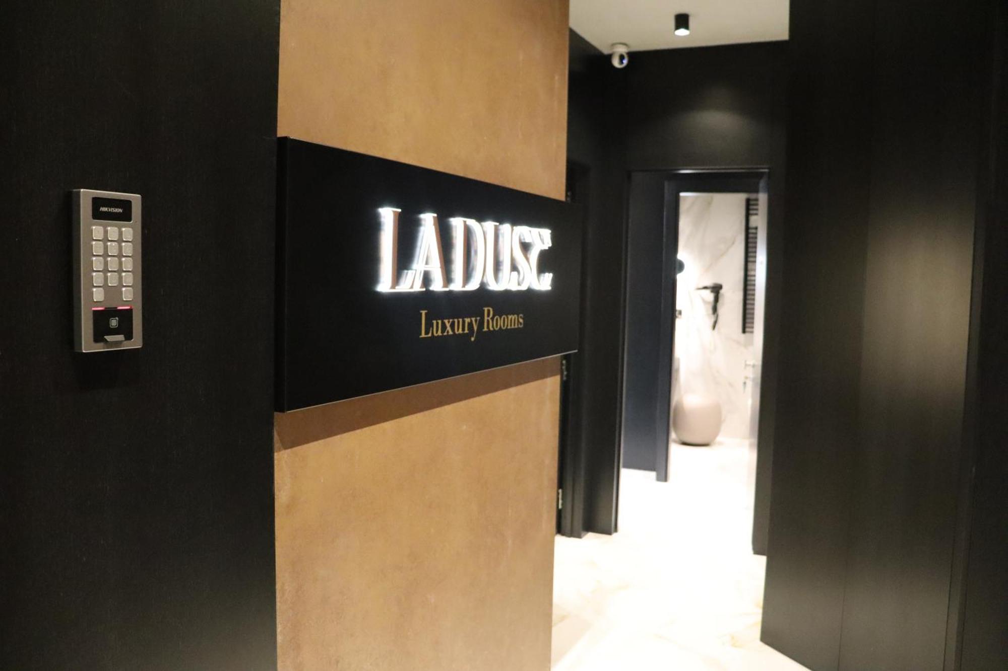 La Duse Luxury Rooms Pescara Bagian luar foto