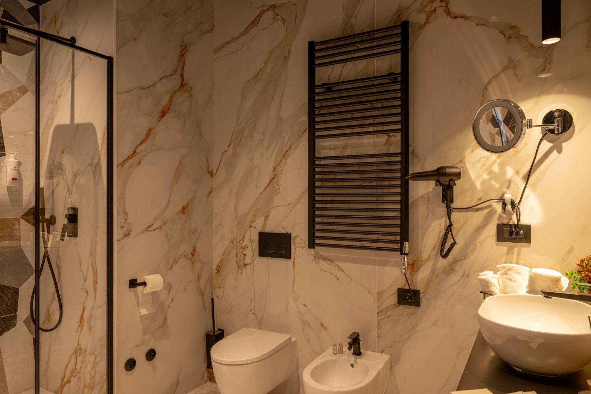 La Duse Luxury Rooms Pescara Bagian luar foto